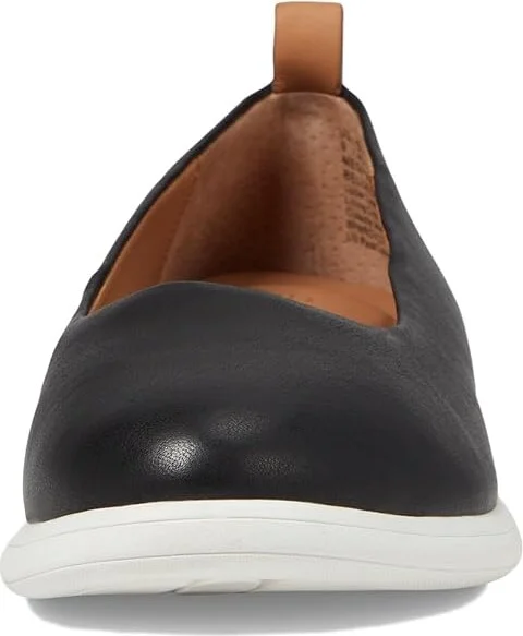 Gentle Souls by Kenneth Cole Bella Women's Flat Shoes Black Leather : 5.5 M - Image 2
