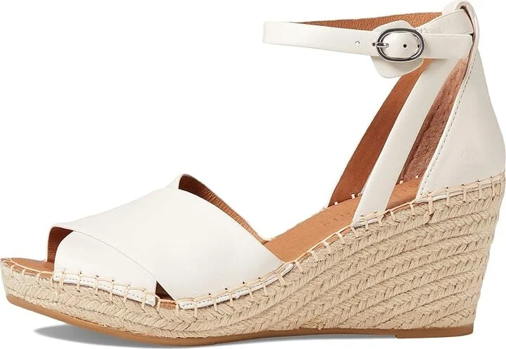 Gentle Souls by Kenneth Cole Charli X Band Buckle Women's Shoes Off-White : 5.5 M, Leather - Image 5