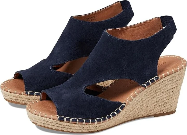 Gentle Souls by Kenneth Cole Cody Women's Shoes Navy Suede : 5.5 M, Leather