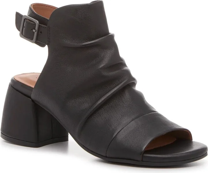 Gentle Souls by Kenneth Cole Marrion Sandal