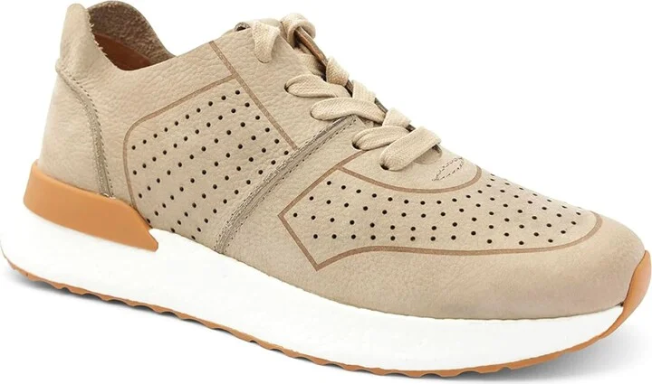 Gentle Souls by Kenneth Cole Men's Laurence Jogger Sneaker Cushioned for All-Day Comfort