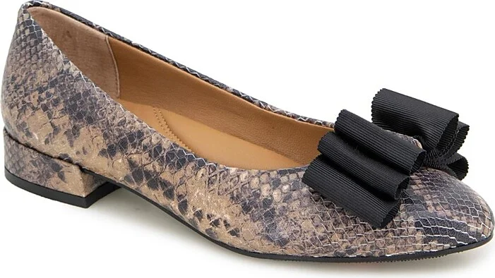 Gentle Souls by Kenneth Cole Women's Atlas Pointed Flats
