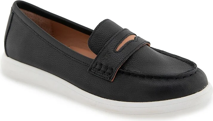 Gentle Souls by Kenneth Cole Women's Bailey Loafer Flats
