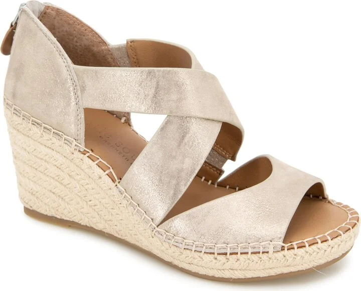 Gentle Souls by Kenneth Cole Women's Corinne Wedge Sandal