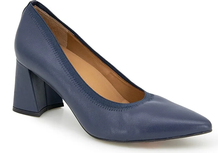 Gentle Souls by Kenneth Cole Women's Dionne Pointed Toe Slip On Pumps