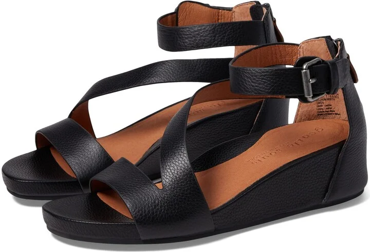 Gentle Souls by Kenneth Cole Women's Gwen Wedge Sandal