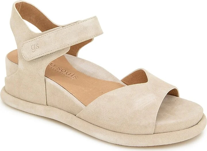 Gentle Souls by Kenneth Cole Women's Jalleen Sandals