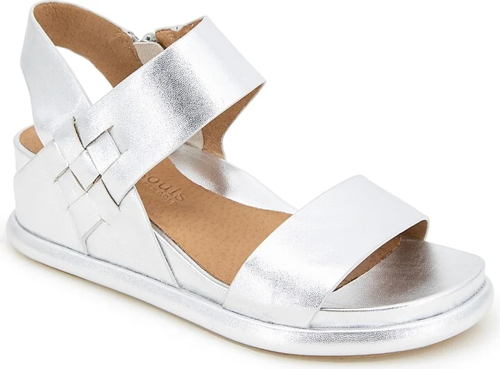 Gentle Souls by Kenneth Cole Women's Jolisa Sandals