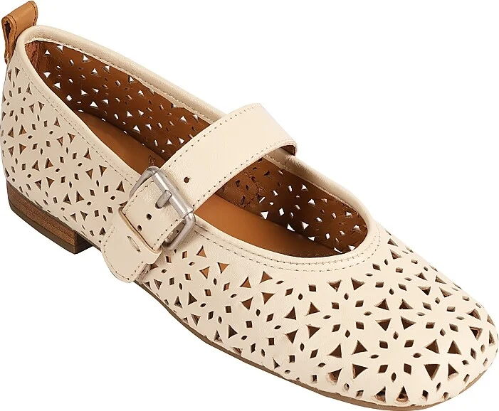 Gentle Souls by Kenneth Cole Women's Karla Cutout Mary Jane Flats