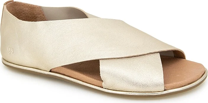 Gentle Souls by Kenneth Cole Women's Laniey Slip On Crisscross Sandals