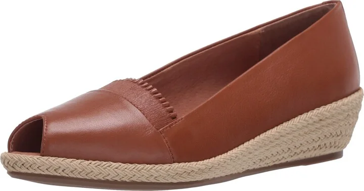 Gentle Souls by Kenneth Cole Women's Luci Ruffle A-Line Wedge Sandal