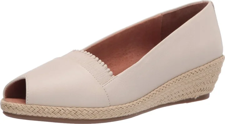 Gentle Souls by Kenneth Cole Women's Luci Ruffle A-Line Wedge Sandal
