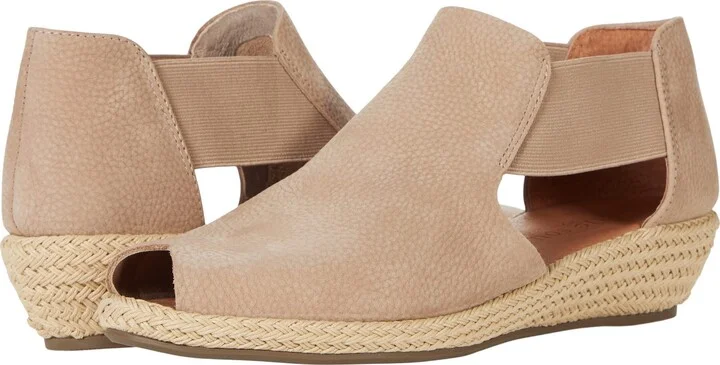 Gentle Souls by Kenneth Cole Women's Noa Elastic Slip on Wedge