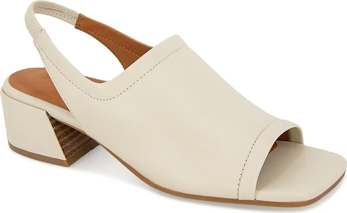 Gentle Souls by Kenneth Cole Women's Penny Sling Back Low Block Heel Sandals