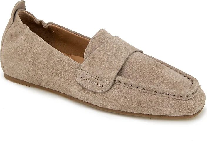 Gentle Souls by Kenneth Cole Women's Sophie Square Toe Flats