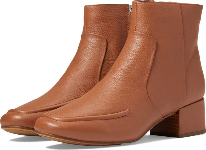 Gentle Souls by Kenneth Cole Women's Women's Ella Apron Bootie Loafer Flat