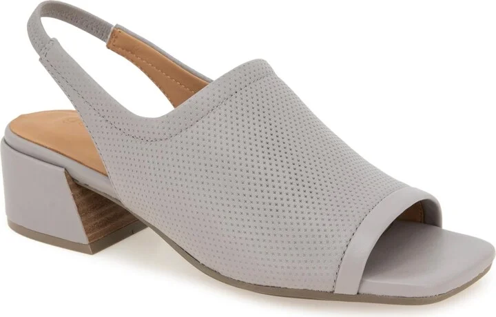 Gentle Souls by Kenneth Cole Women's Women's Penny Pump