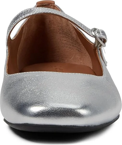 Gentle Souls by Kenneth Cole Wynona Women's Flat Shoes Silver Leather : 8.5 M - Image 2