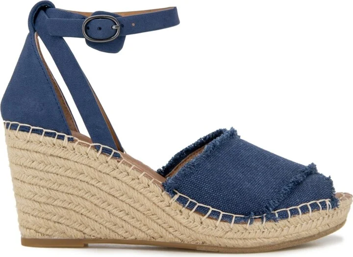 Gentle Souls Women's Charli X Band Buckle Sandals - Image 2