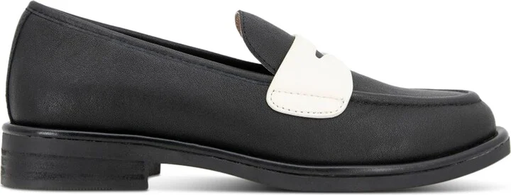 Gentle Souls Women's Cybil Loafer Flats - Image 11