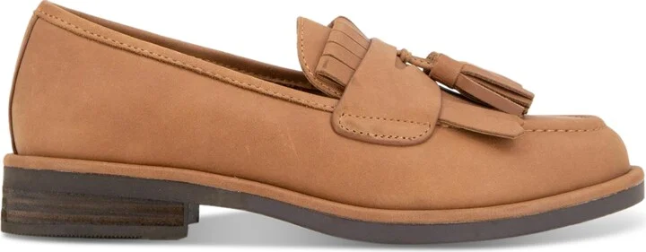 Gentle Souls Women's Cydney Tassel Loafer Flats - Image 2