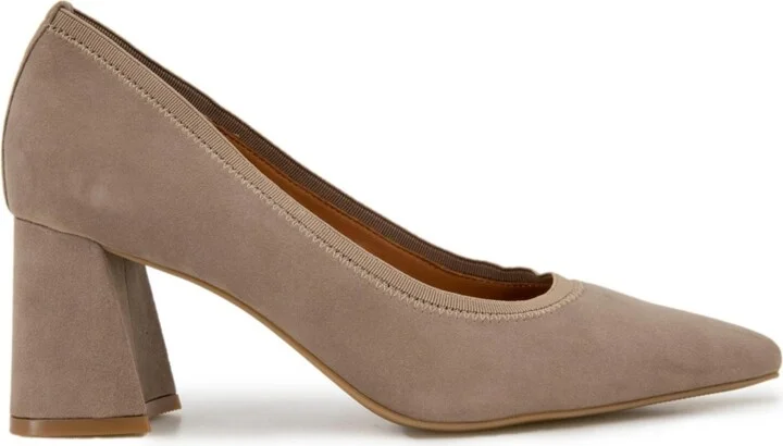Gentle Souls Women's Dionne Block Heel Pointy Toe Pumps - Image 3