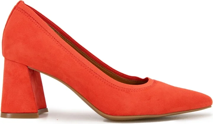 Gentle Souls Women's Dionne Block Heel Pointy Toe Pumps - Image 7