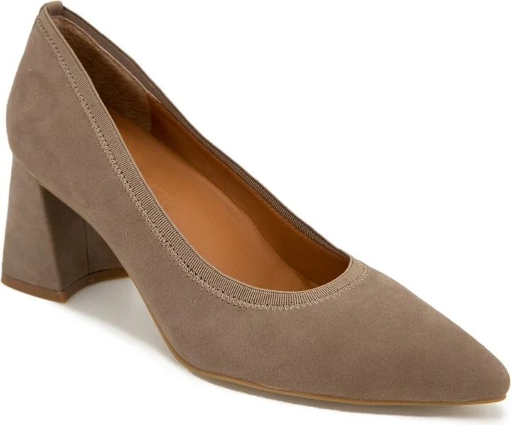 Gentle Souls Women's Dionne Block Heel Pointy Toe Pumps