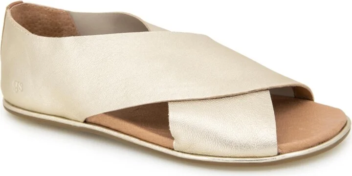Gentle Souls Women's Laniey Slip-On Sandals