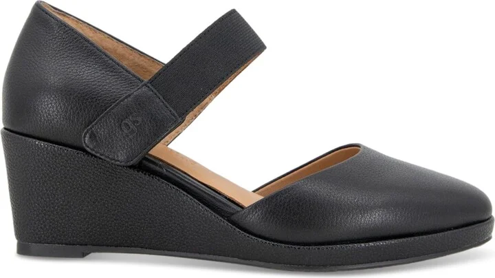Gentle Souls Women's Oriana Wedge Pumps - Image 6
