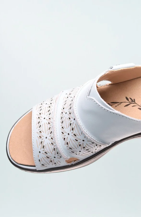 Gertire Slide Sandal - Image 7