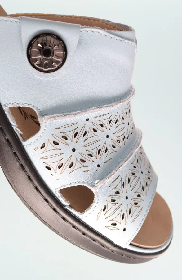 Gertire Slide Sandal - Image 8