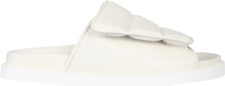 Gia 3 Puffy Sandals