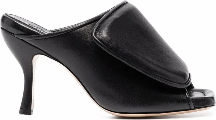 Gia pumps