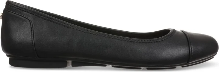 Giani Bernini Women's Taylee Memory Foam Cap Toe Ballet Flats, Created for Macy's - Image 6