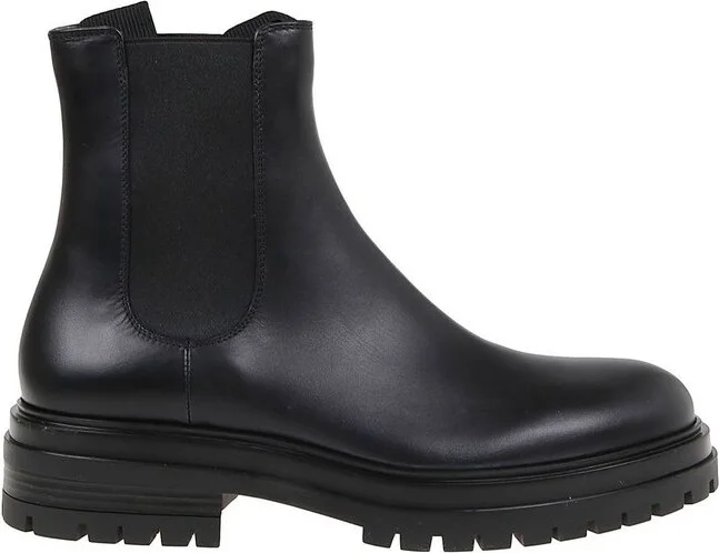 Gianvito Rossi Chester Round Toe Chelsea Boots
