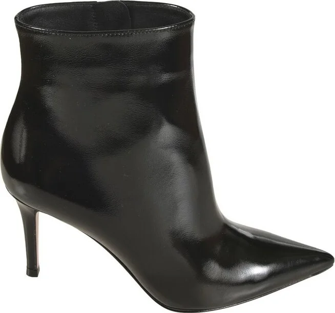 Gianvito Rossi Pointed-Toe Ankle Boots