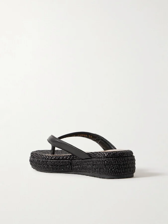 Gianvito Rossi - Tahiti 40 Leather Platform Flip Flops - Black - Image 3
