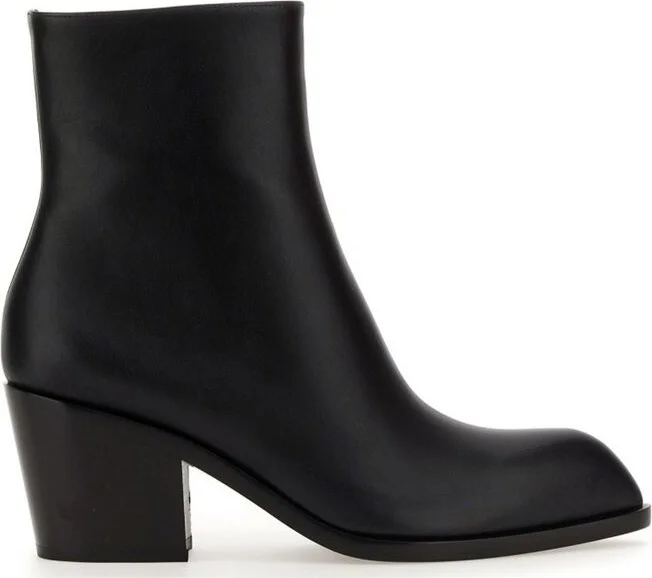 Gianvito Rossi Wednesday Pointed-Toe Ankle Boots