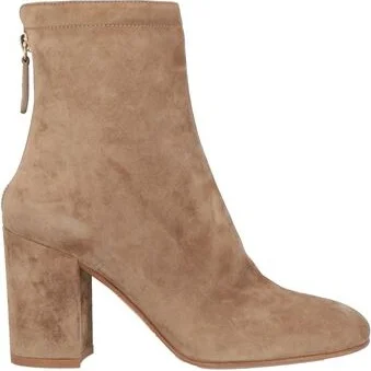 Gianvito Rossi Woman Ankle boots