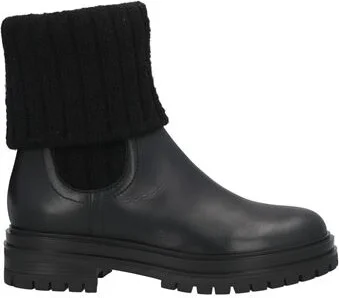 Gianvito Rossi Woman Ankle boots