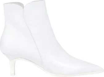Gianvito Rossi Woman Ankle boots
