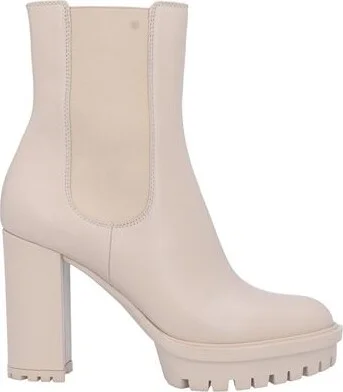 Gianvito Rossi Woman Ankle boots