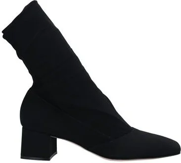 Gianvito Rossi Woman Ankle boots