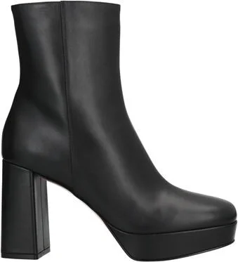 Gianvito Rossi Woman Ankle boots