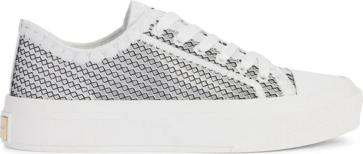 Giddeon Low Top Sneaker - Image 2