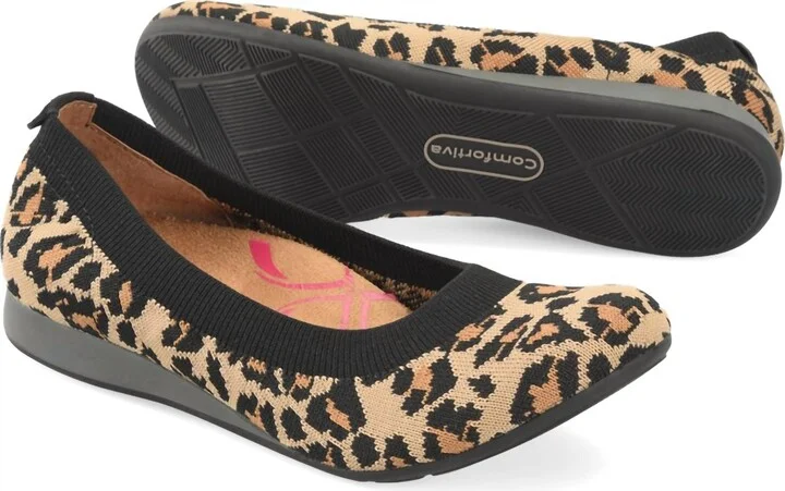 Gildee Flat In Leopard Print Knit Mesh