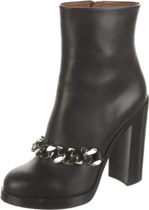 Givenchy - Image 2