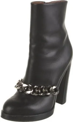 Givenchy - Image 2