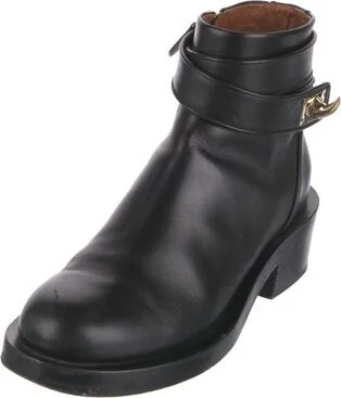 Givenchy - Image 2